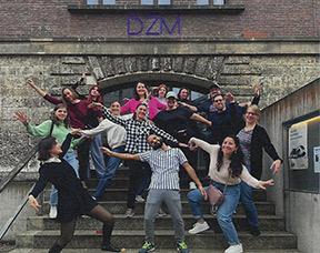 dzm_teatro dzm_teatro